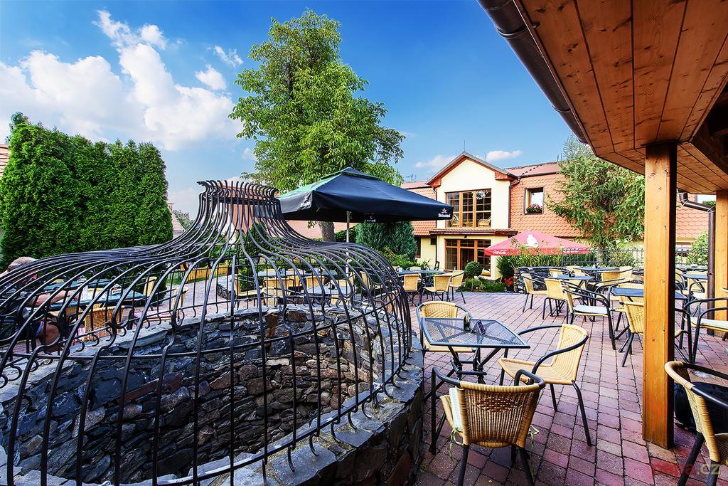 Restaurace A Penzion U Palecku Skuteč Zewnętrze zdjęcie